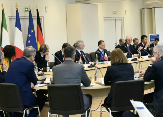 Francia, Germania e Italia hanno concordato di fare dello sviluppo di tecnologie digitali e rispettose dell’ambiente una priorità europea