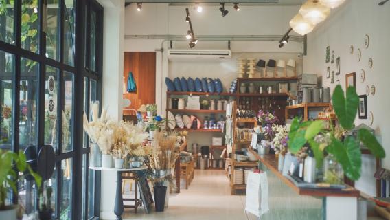 Vue d'une boutique de décoration